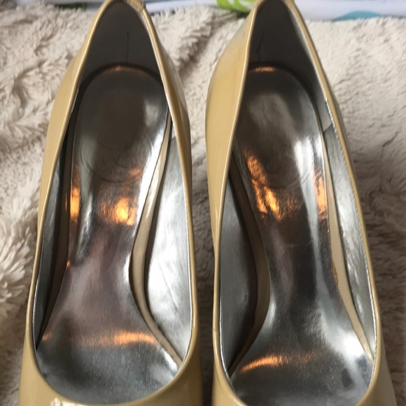 Jessica Simpson nude heels - Picture 3 of 4